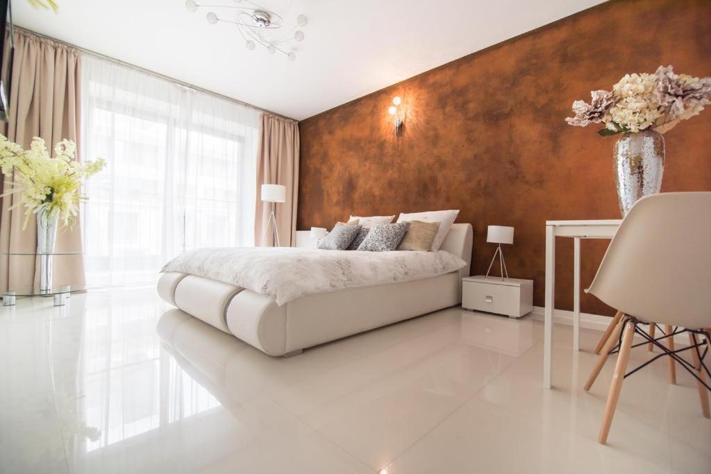 Art Apart River View فروتسواف المظهر الخارجي الصورة
